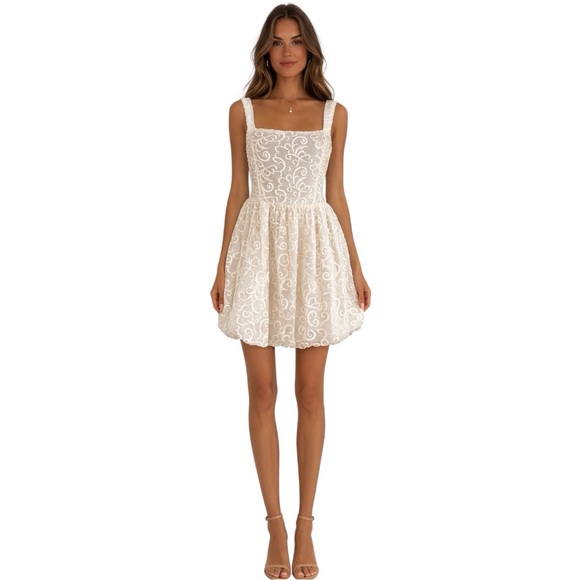 Layered With Love Embroidered Ivory Dress NWT Size L $168 Retail - Picture 3 of 5